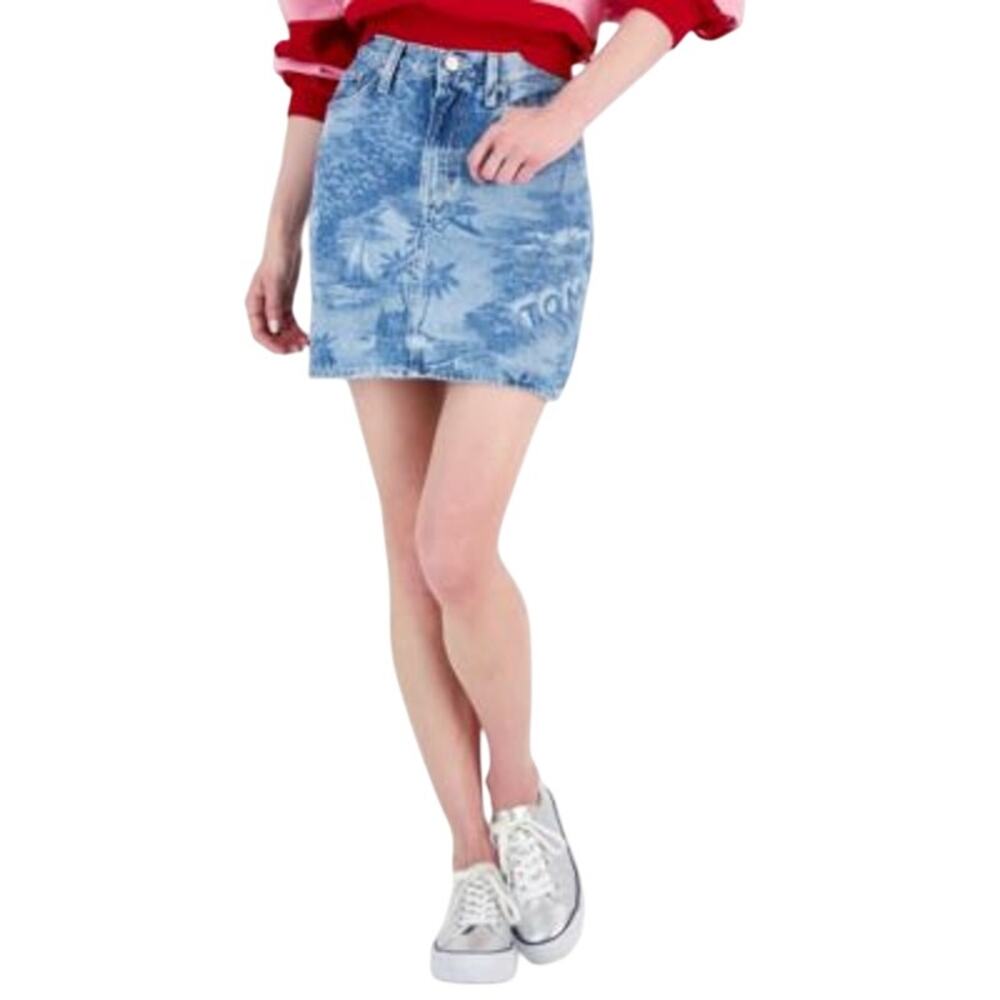 Tommy Jeans Women's Hawaiian Print Denim Mini Skirt in Medium Wash Denim